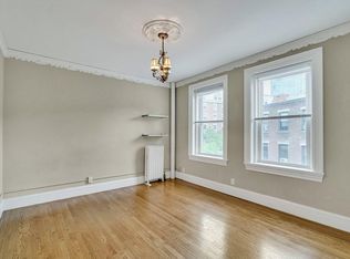 131 Park Dr APT 22, Boston, MA 02215