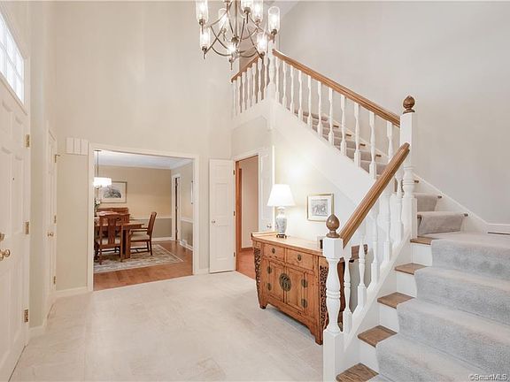 3rd image of 23 Daventry Hill Rd