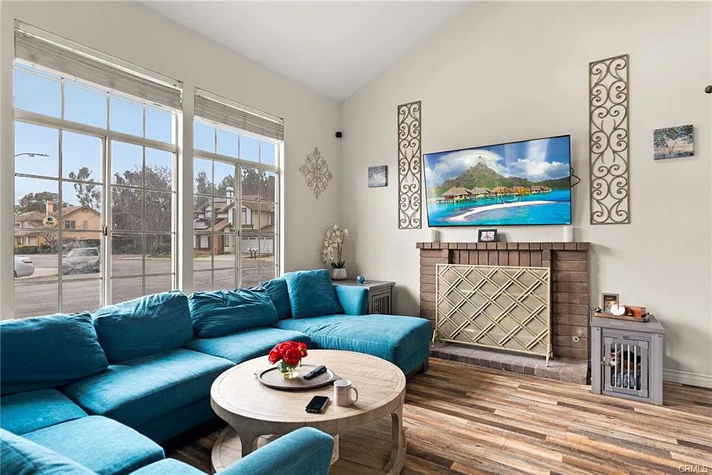 3 bed, 1418 sqft, $3,600 — Photo 3
