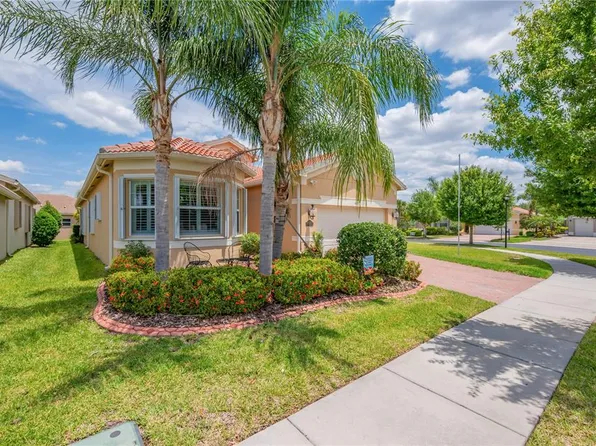4853 Grand Banks Dr, Wimauma, FL 33598