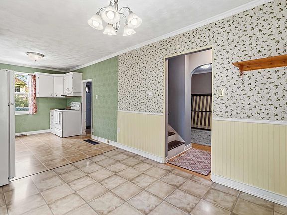 3rd image of 20 Acorn Rd