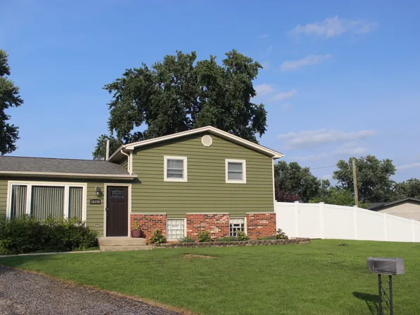 16150 Pamela Ct, Oak Forest, IL 60452