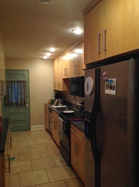 2nd image of 5011 Wyandotte St APT 1S