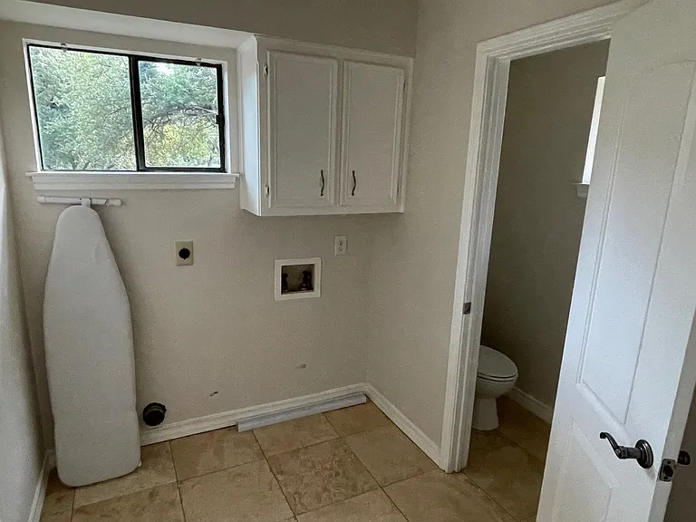 1017 Beecave Woods Dr — Photo 18