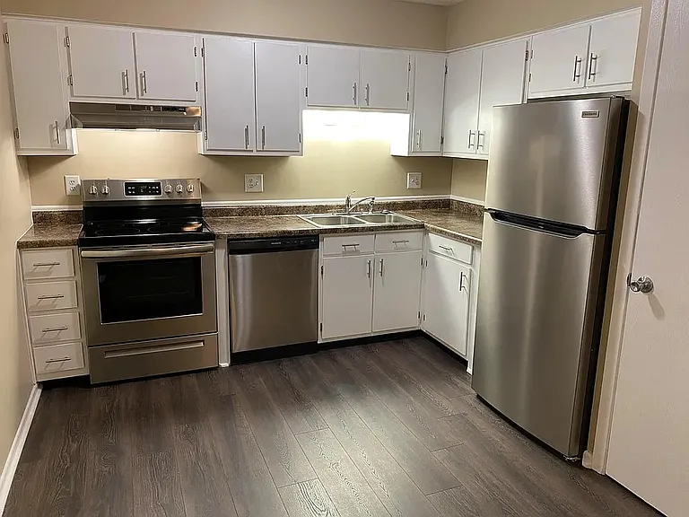 7583 Pickett Ln #7583 — Photo 6