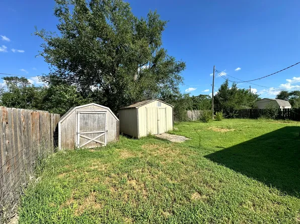 102 George St, Hutchinson, KS 67501