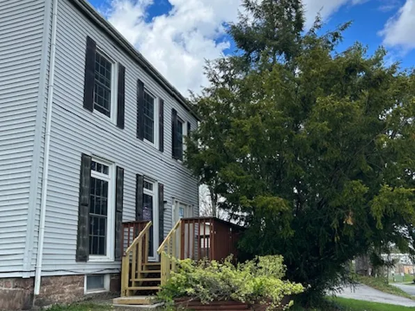 953 Homestead Ave APT 2, Maybrook, NY 12543