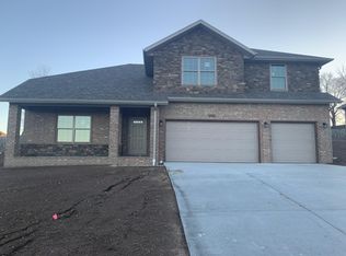 754 E Gallup Hill Rd, Nixa, MO 65714