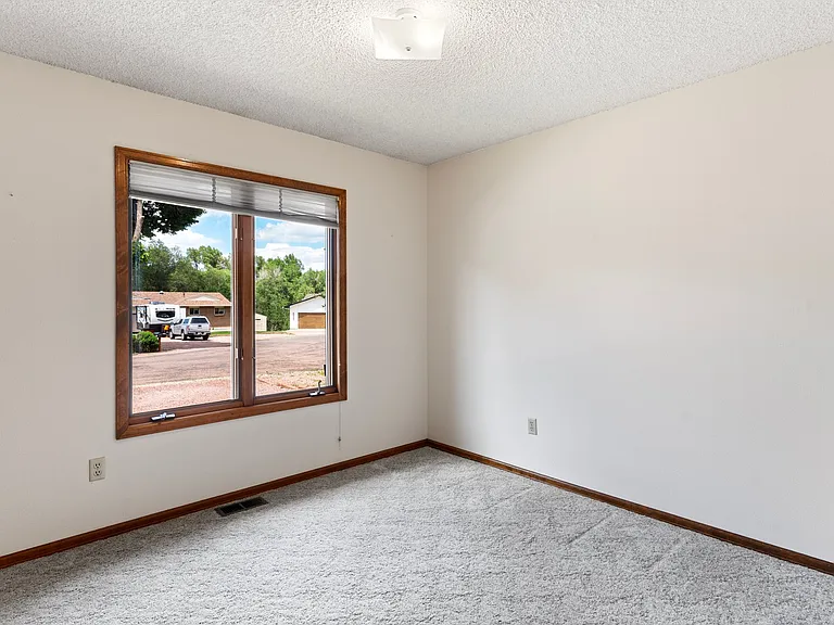 405 Union Pl — Photo 16
