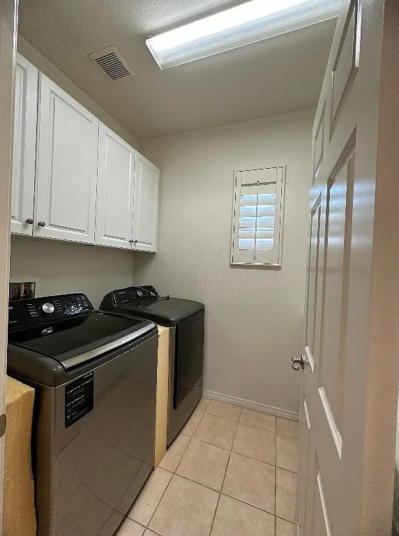 5 bed, 2837 sqft, $6,500 — Photo 3