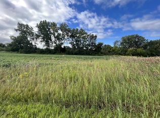 3431 E Fitzsimmons Rd, Oak Creek, WI 53154