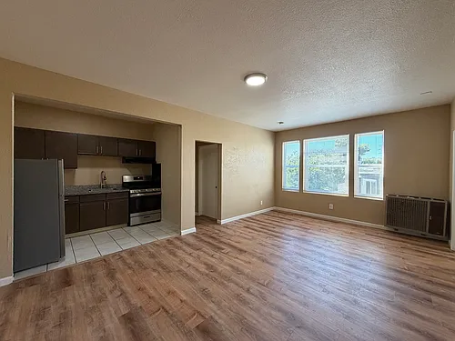 19th Street Apartments Photo 1