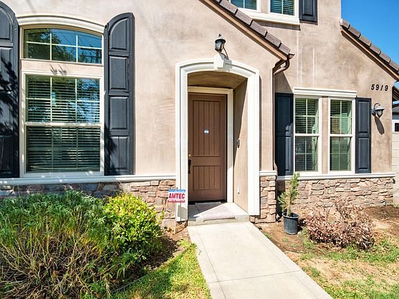 2nd image of 5919 Alessandro Ave