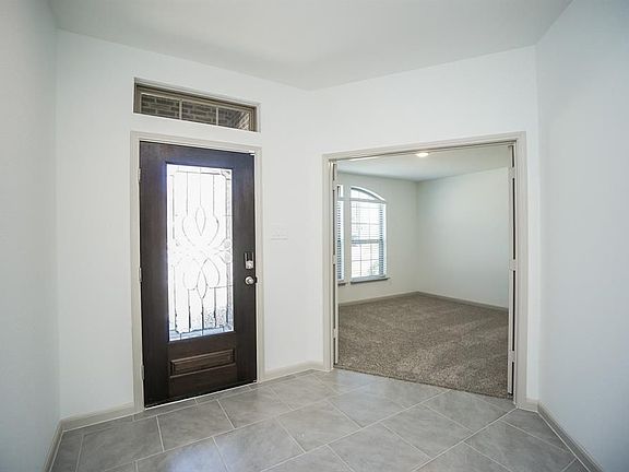 4th image of 3318 Parker Trace Dr