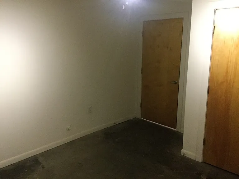 1011 W Marshall St #113 — Photo 10