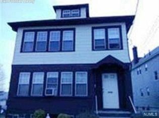 290 Hudson Pl, Fairview, NJ 07022