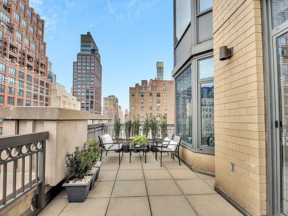3rd image of 400 E 51st St APT 9A