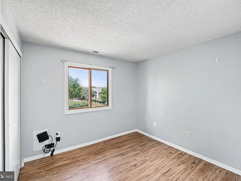 307 Ravens Crest Dr — Photo 14