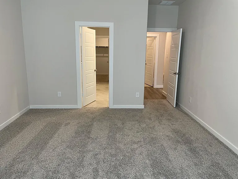 1543 King Ranch Rd — Photo 12