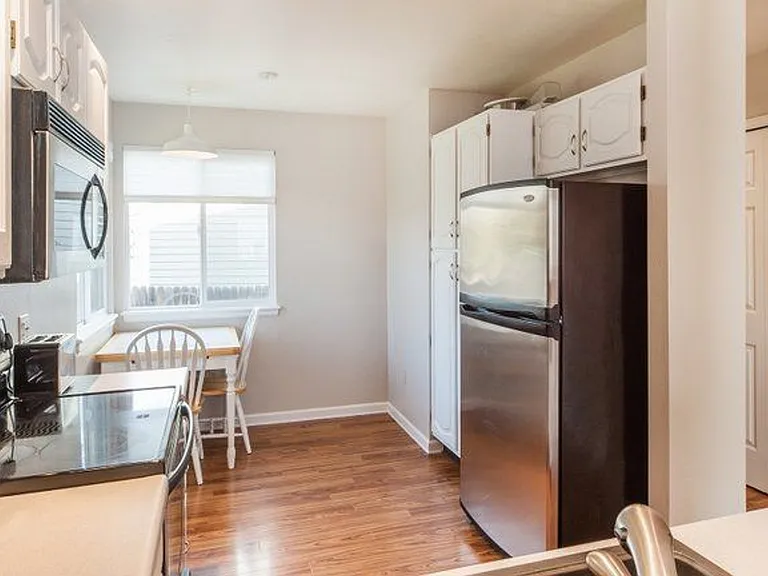 437 Grouse Ct — Photo 8