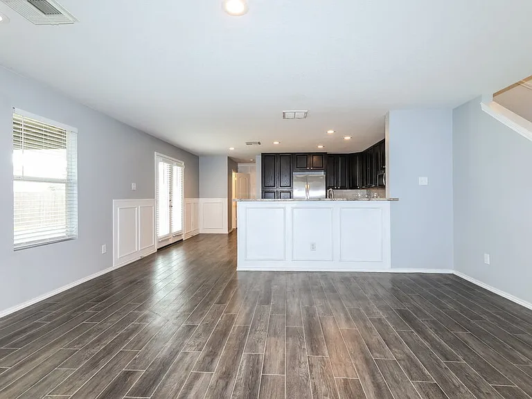 302 Falling Pine Dr — Photo 7