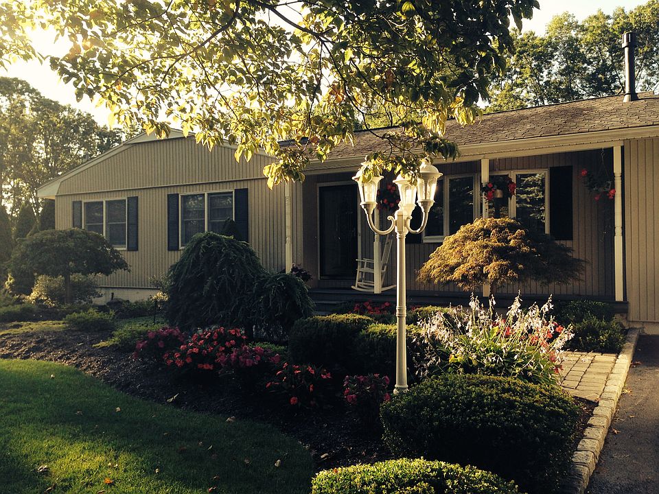 1st image of 98 Grandview Ln