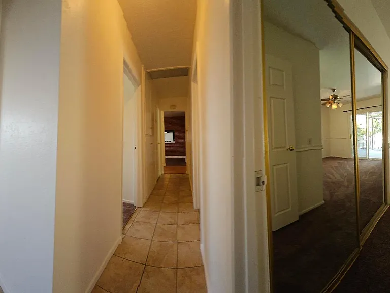 2272 Toluca Dr — Photo 26