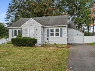 11 Grandview Drive, Latham, NY 12110
