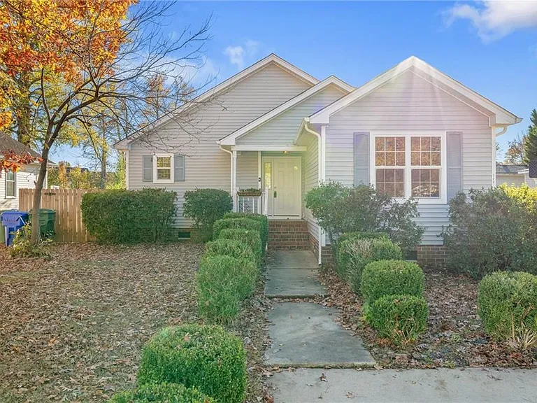 100 Mallard Dr — Photo 1