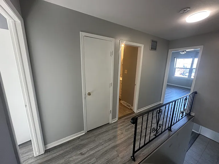 1529 Sheffield Ave #1529 — Photo 9