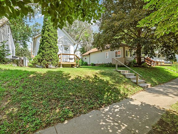3rd image of 1619 Reaney Ave