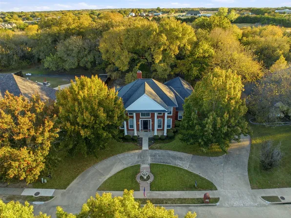 1860 Plum Creek Dr, Midlothian, TX 76065