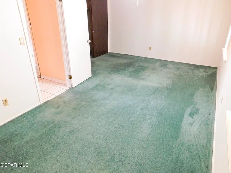 1013 Le Barron Rd — Photo 11