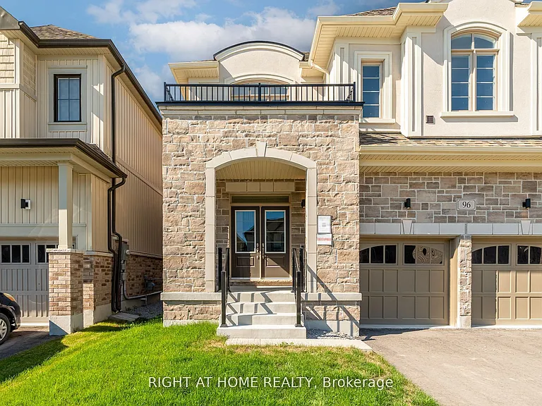 96 Connell Dr — Photo 2
