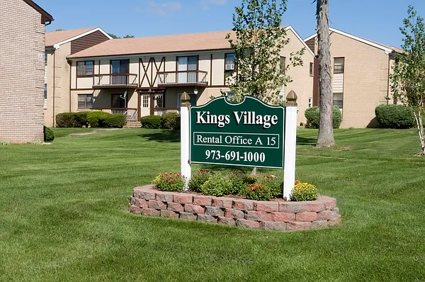 Kings Village — Photo 2