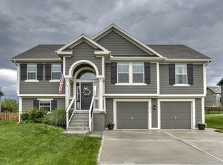 8910 NE 116th Ter, Kansas City, MO 64157