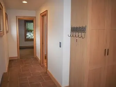 Hallway to main floor bedrooms.