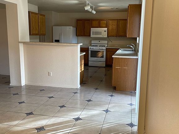 5th image of 7870 E 34th St