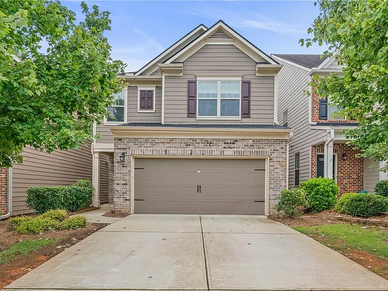 4940 Breezewood Cir — Photo 1