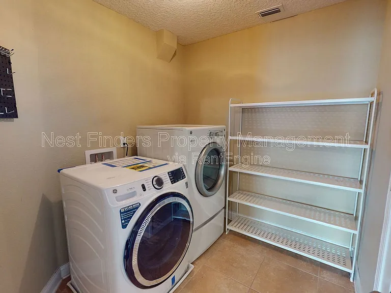 2588 Cody Dr — Photo 24