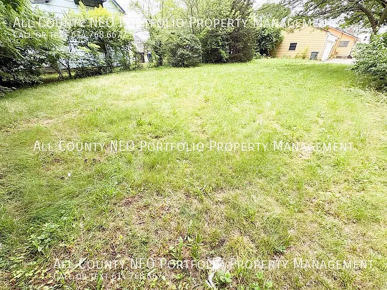 400 S Highland Ave — Photo 29