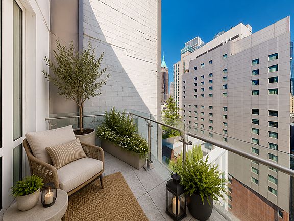 3rd image of 180 Water St APT 2901
