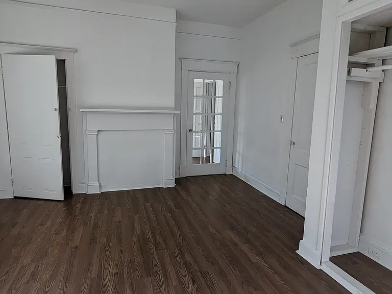 1446 N Main St — Photo 4
