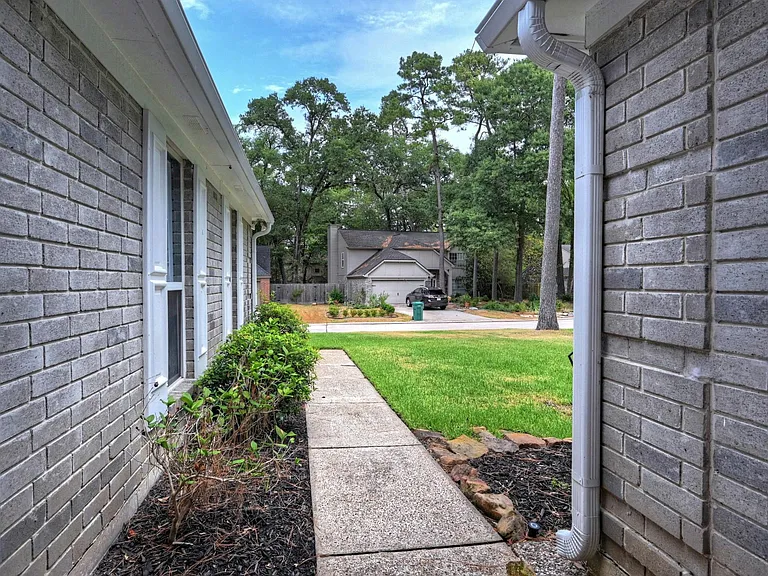 15 White Bark Pl — Photo 42