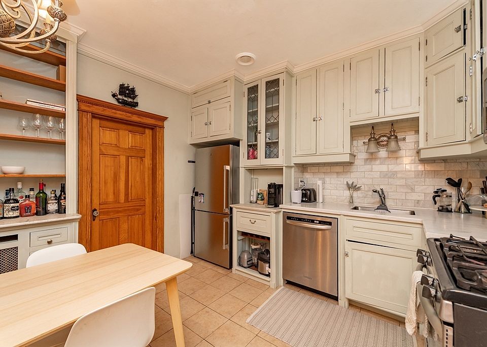 1st image of 49 Revere St APT 4