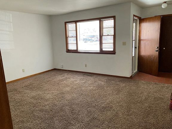 4th image of 8534 W Hickory Ln