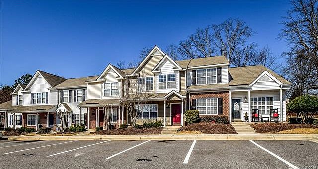 1st image of 137 Lynch Cir #95