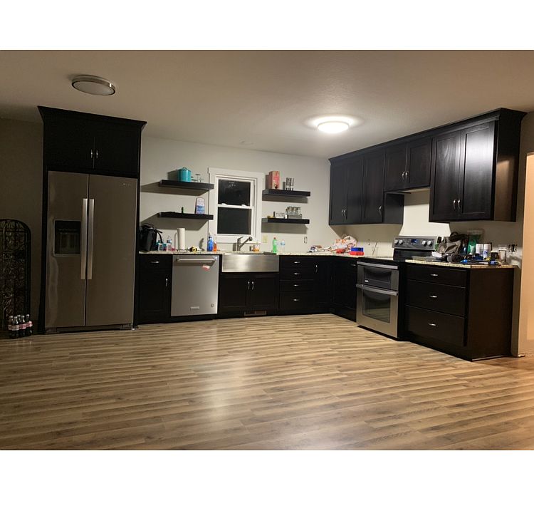 Fully Remodeled Kitchen