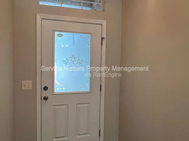 5959 Sleepy Hollow Ct — Photo 3