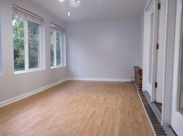 1310 Knob Creek Rd APT 10, Johnson City, TN 37604